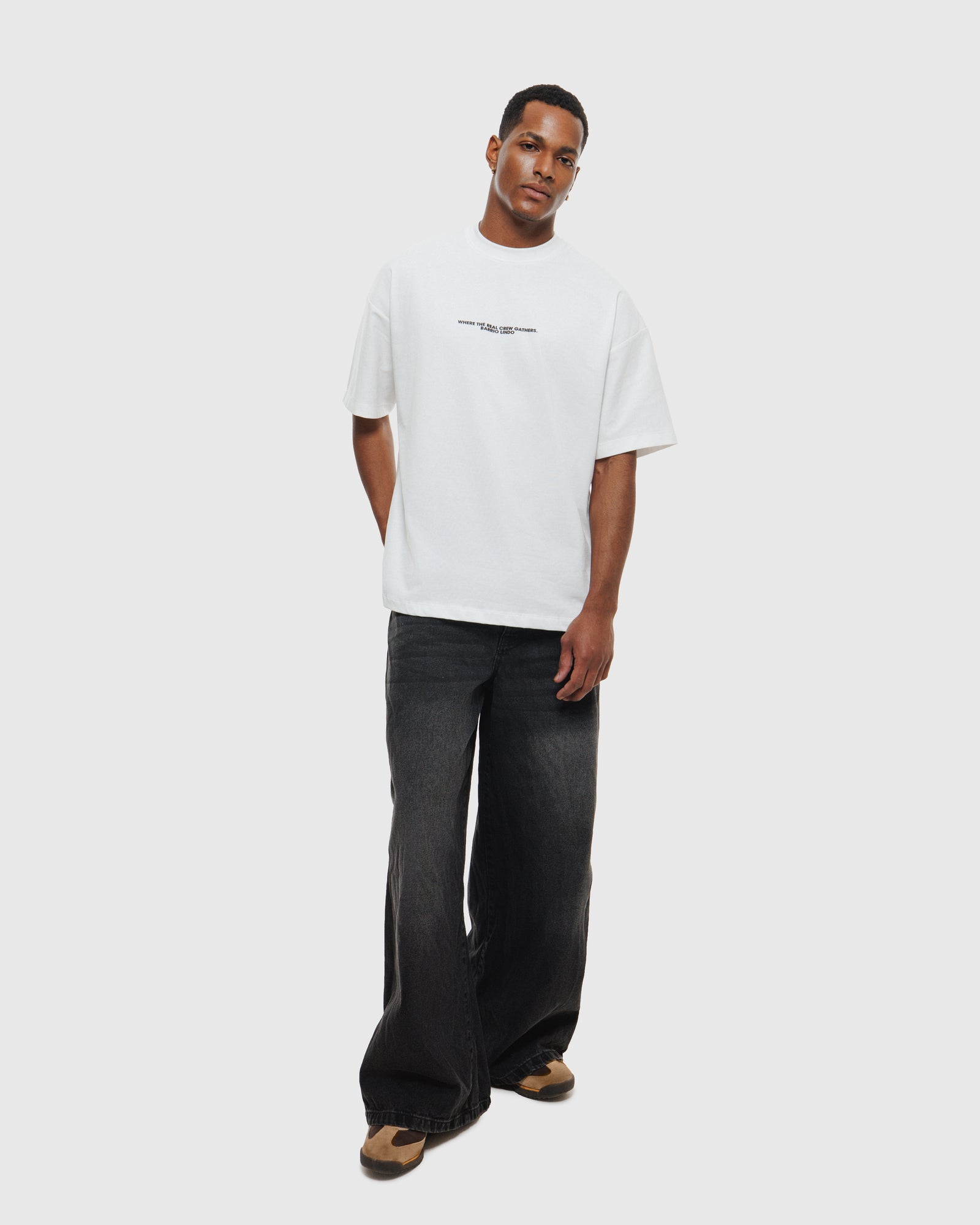 Camiseta Red Table Soft White - Barrio Lindo - modelo